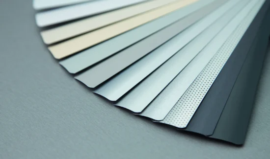 Farbpalette von Metalloberflächen in verschiedenen Grautönen